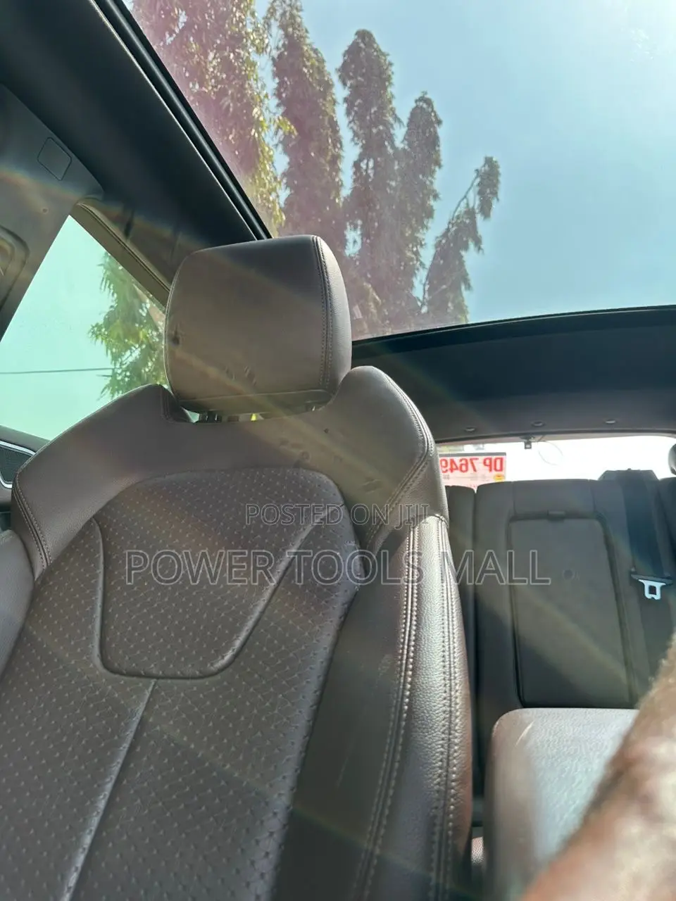 Land Rover Discovery 2016 Gold