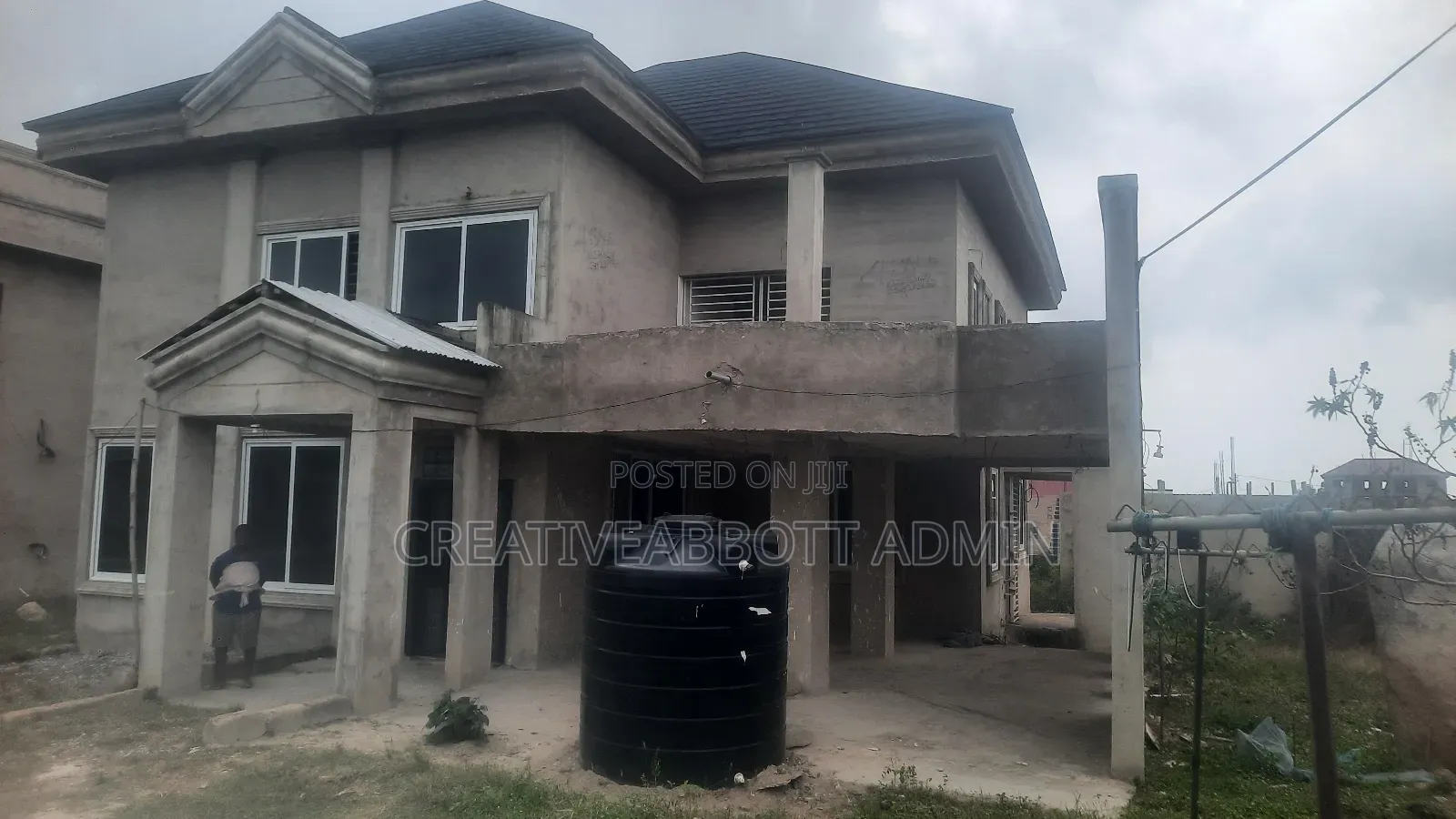4bdrm Mansion in Highway Close, Gomoa East for sale