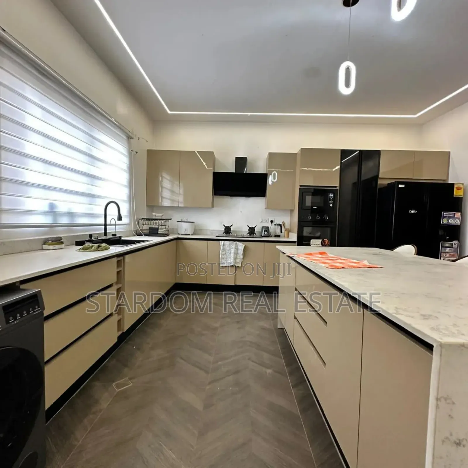 4bdrm Duplex in East Legon Hills for sale