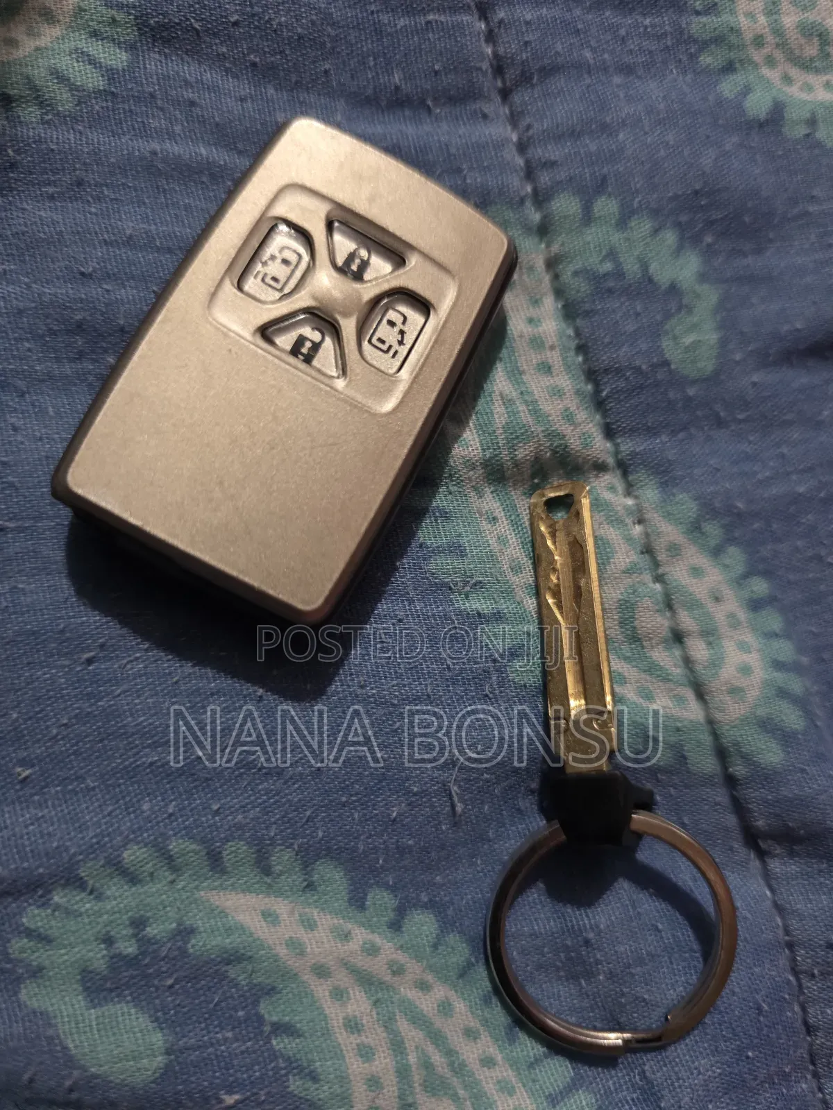 Toyota Voxy Keys