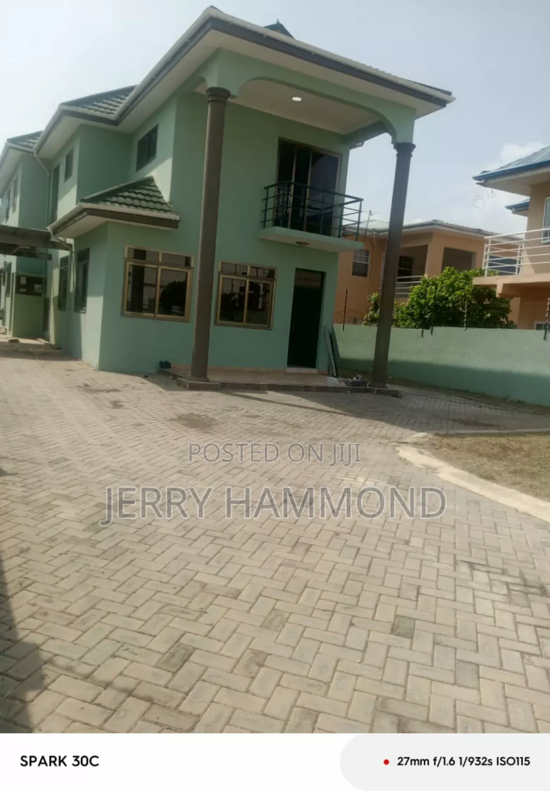4bdrm House in Labone Going To Ako for rent