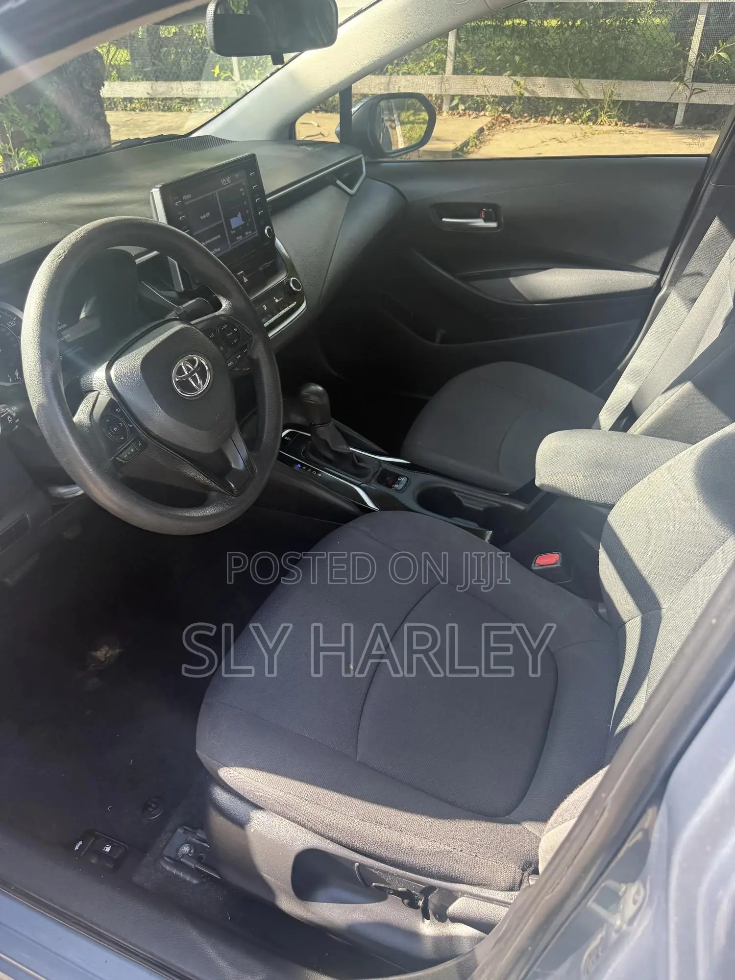 Toyota Corolla LE 2021 Gray