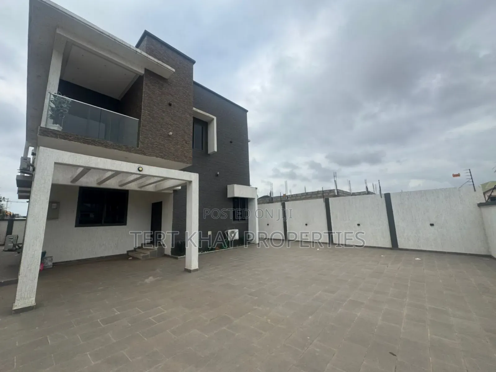 4bdrm House in Ogbojo, East Legon for sale
