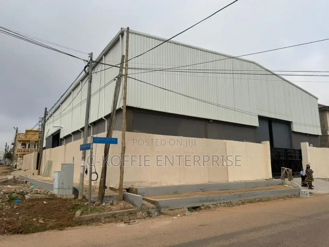 1,350sqm Warehouse at Achimota for Rent