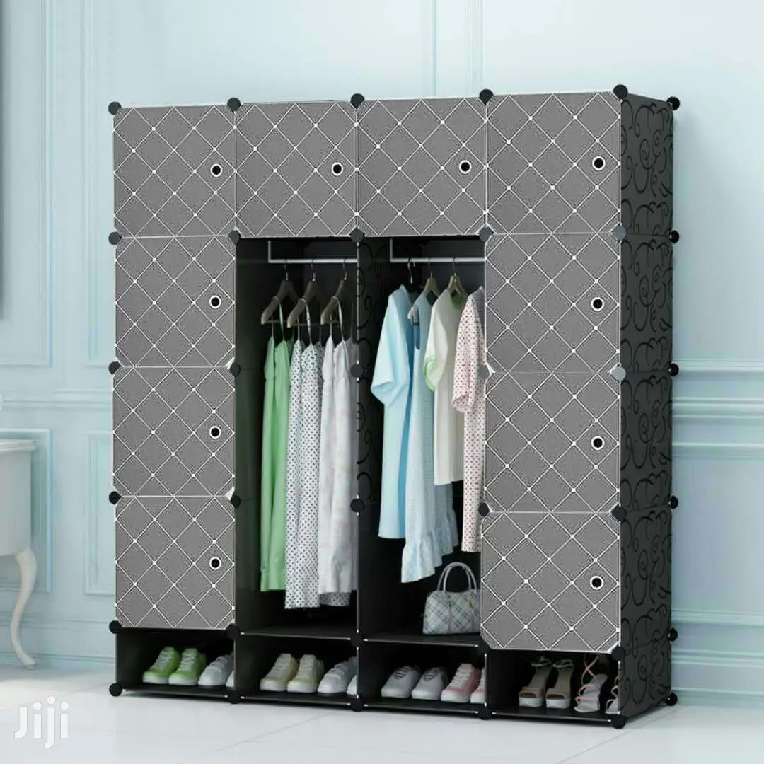 16 Cubes Plastic Wardrobe