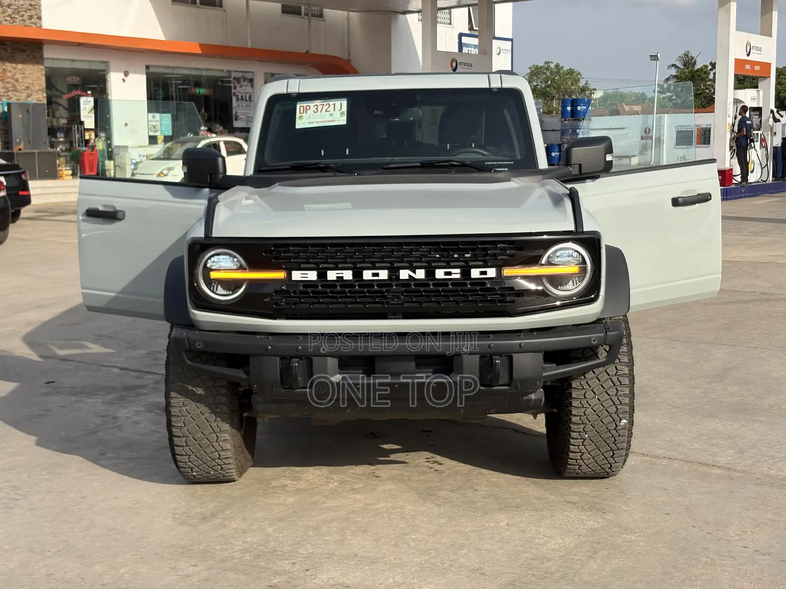 Ford Bronco Sport Badlands AWD 2023 Ivory