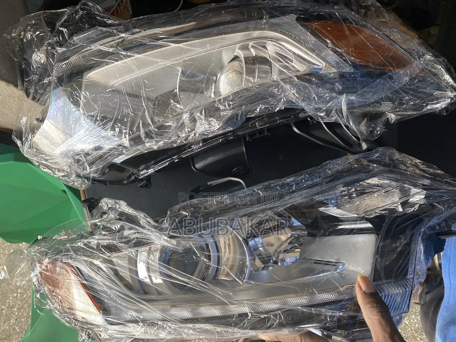 Mitsubishi Outlander 16-19 Headlight Pair