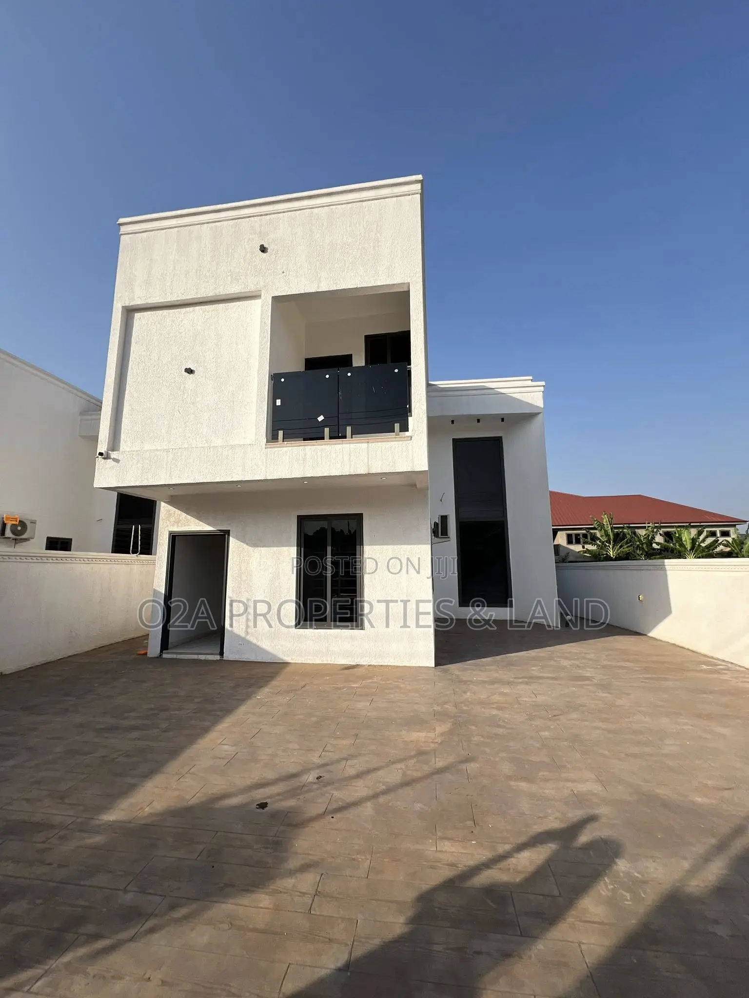 4bdrm House in Ashaley Botwe, Lake Side Estate for rent