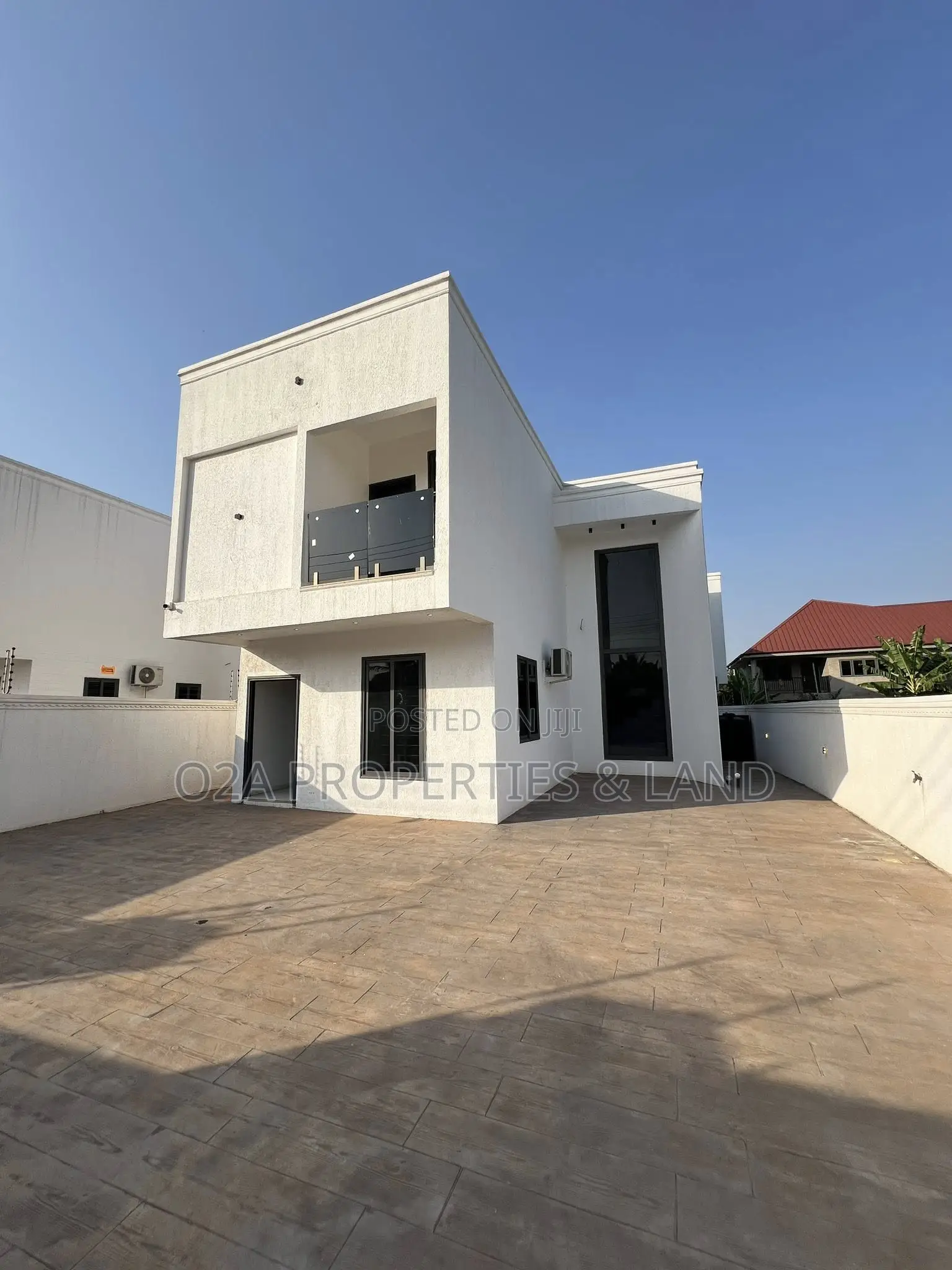 4bdrm House in Ashaley Botwe, Lake Side Estate for rent
