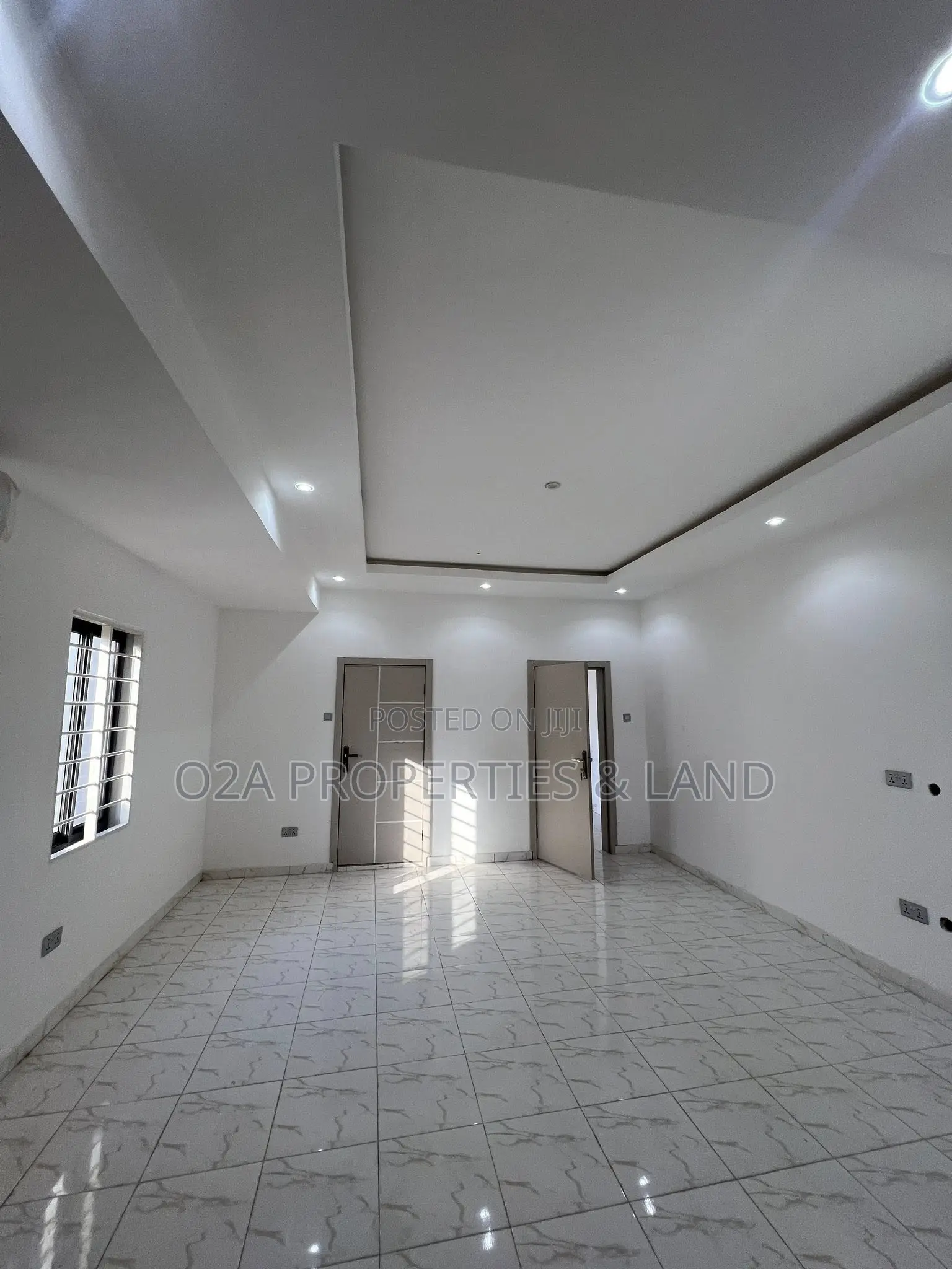 4bdrm House in Ashaley Botwe, Lake Side Estate for rent