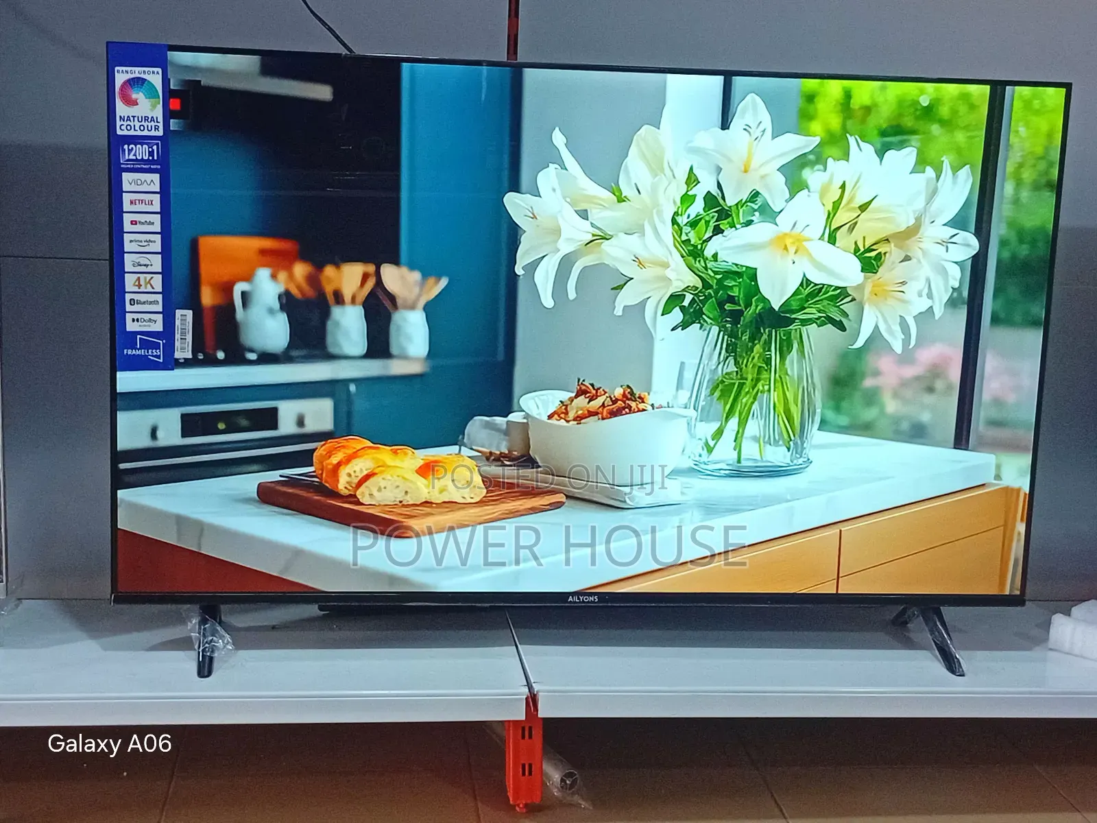 Smart Living Tv Ailyons 55-Inch Screen