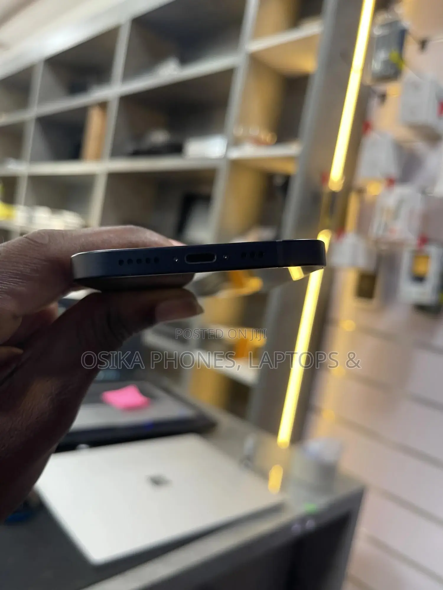 Apple iPhone 12 64 GB Black