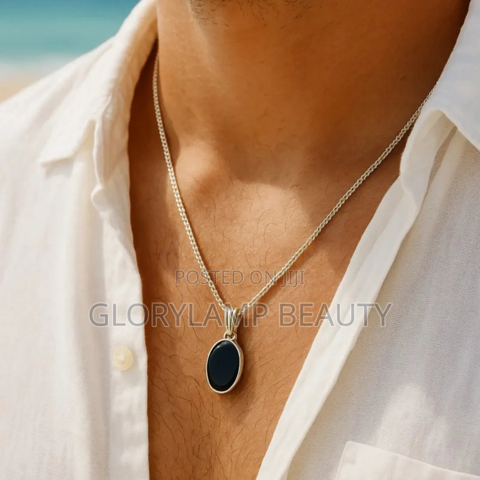 Oval Pendant Necklace – Silver Gold