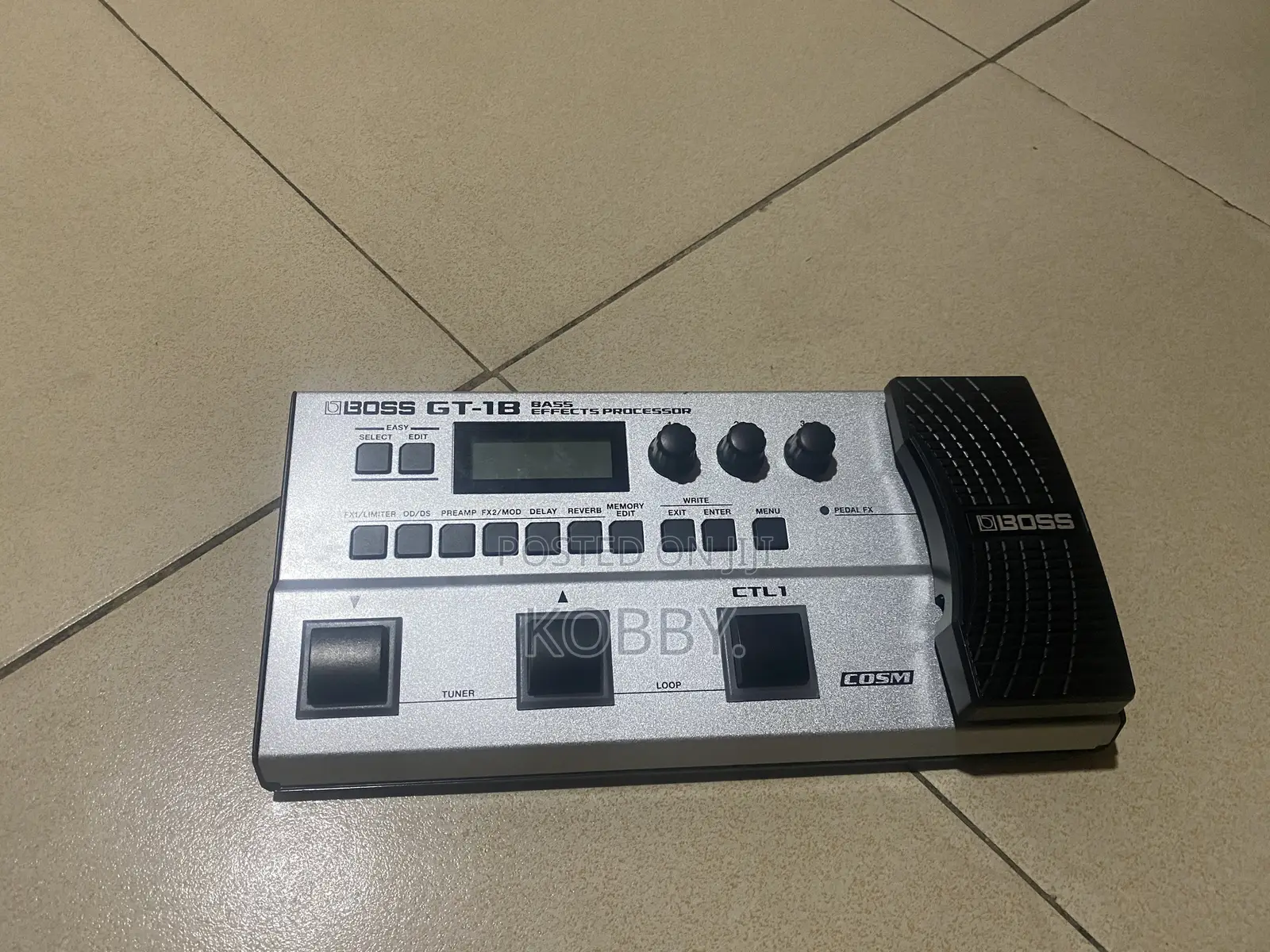 Boss Gt1b Bass Effect Pedal