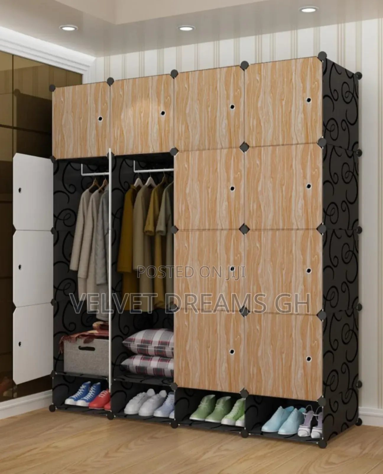 16 Cubes Plastic Wardrobe