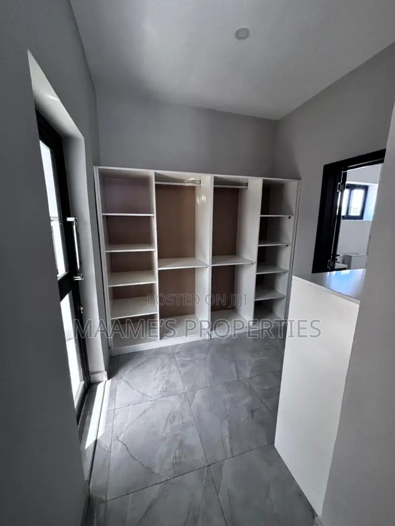 4bdrm Townhouse/Terrace in Labone for sale
