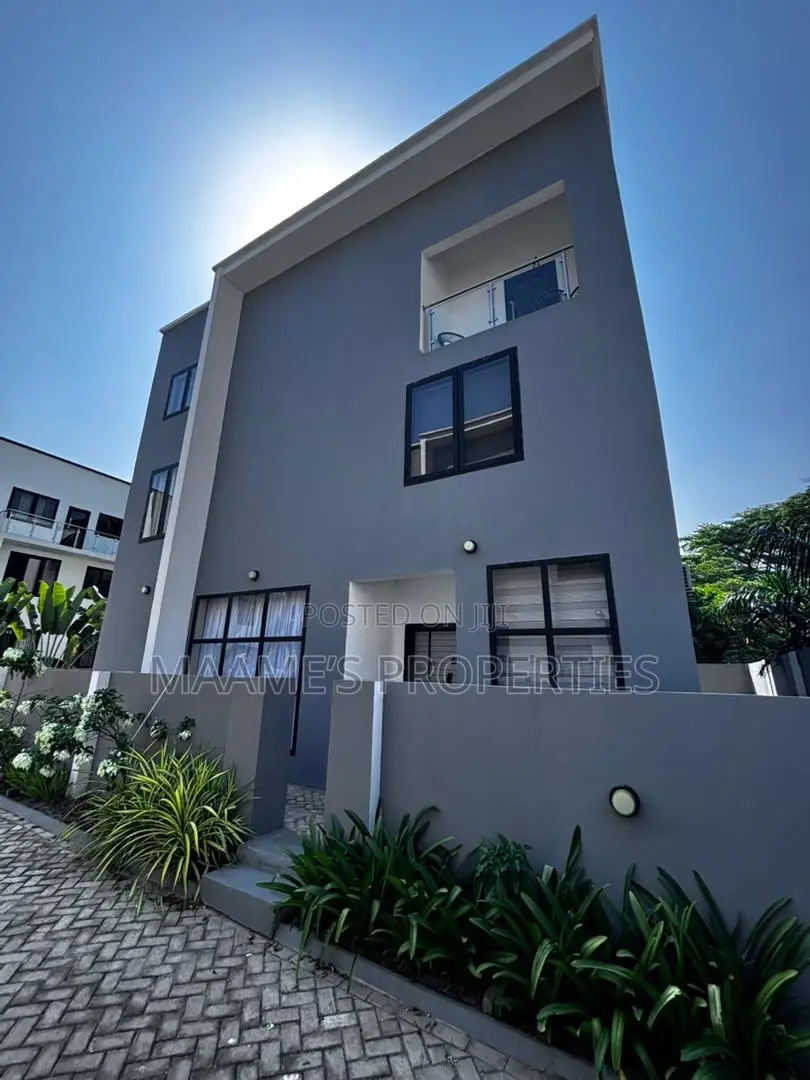 4bdrm Townhouse/Terrace in Labone for sale