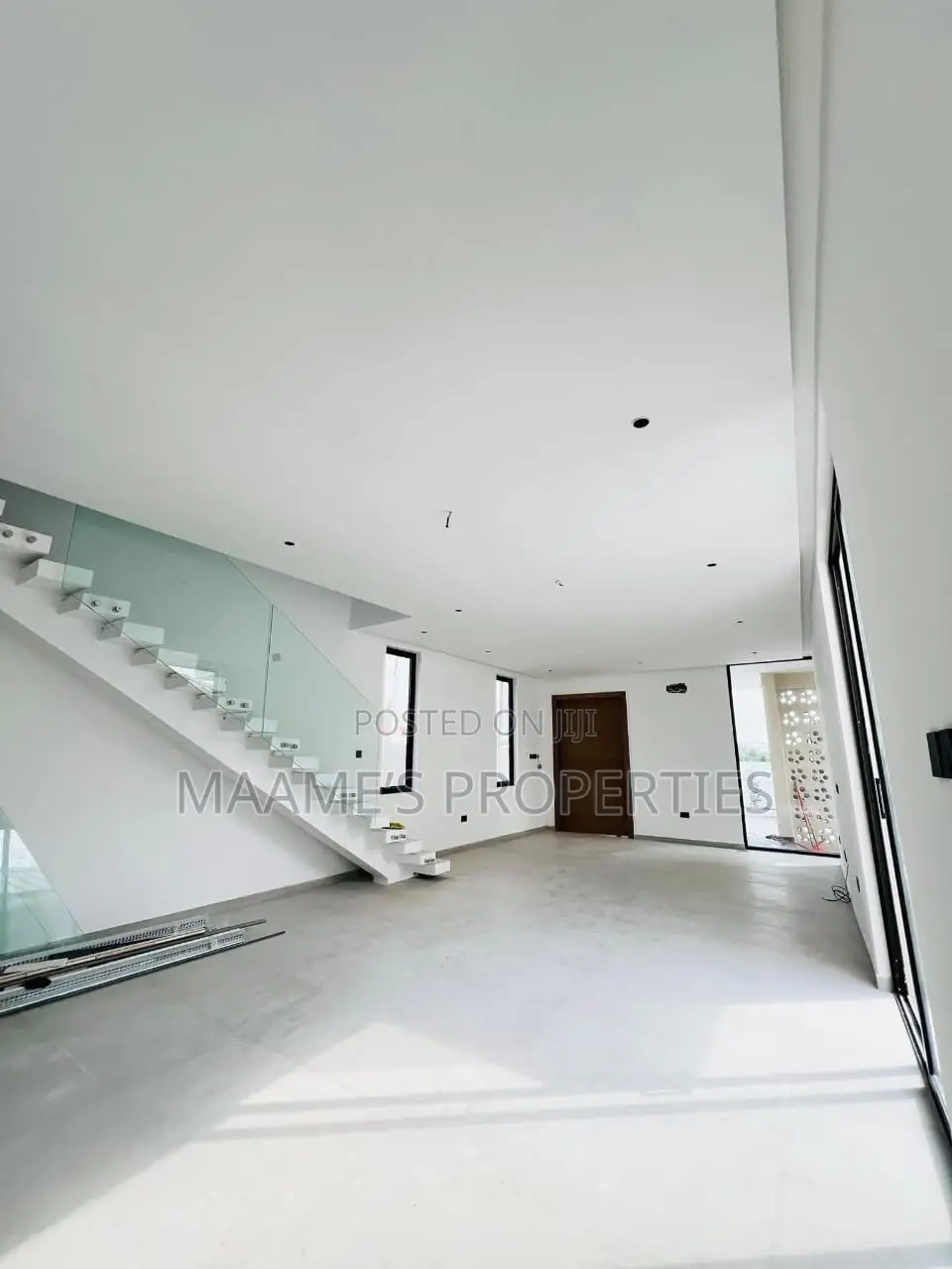 4bdrm Duplex in Ashaley Botwe for sale