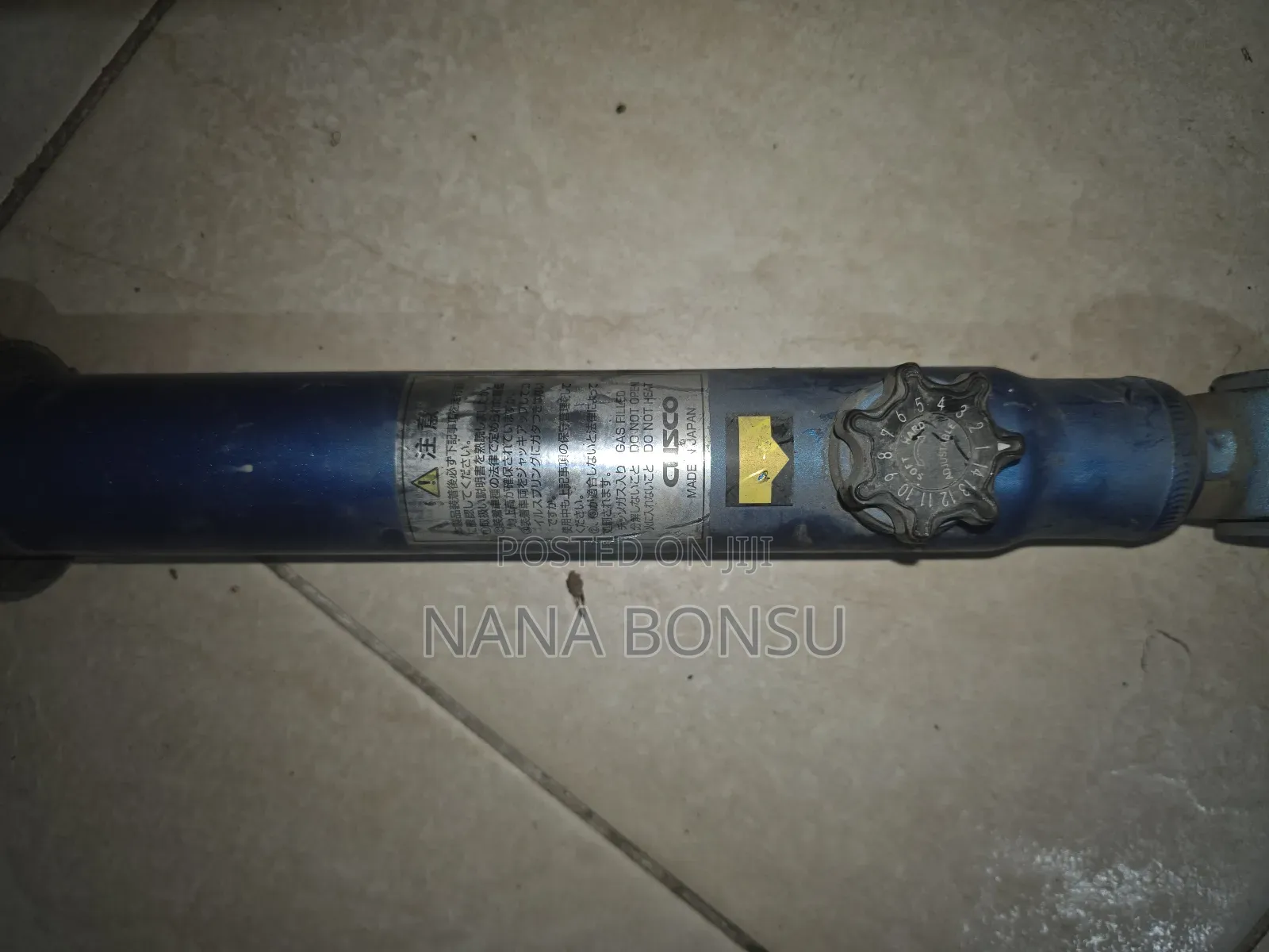 Toyota Voxy Adjustable Back Shocks