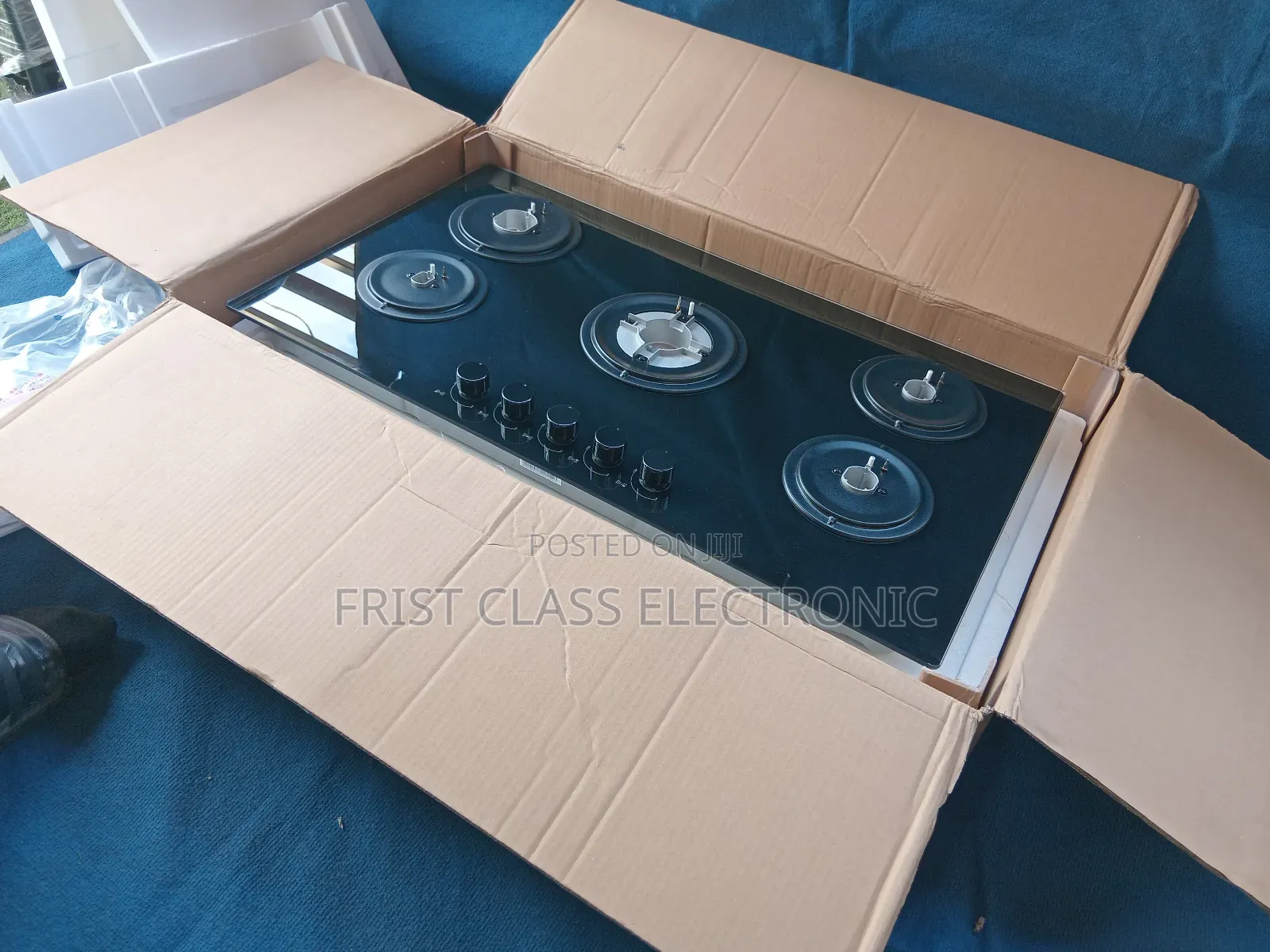 Sigma Modern Built-in Gas Hob With Ergonomic Control Knobs