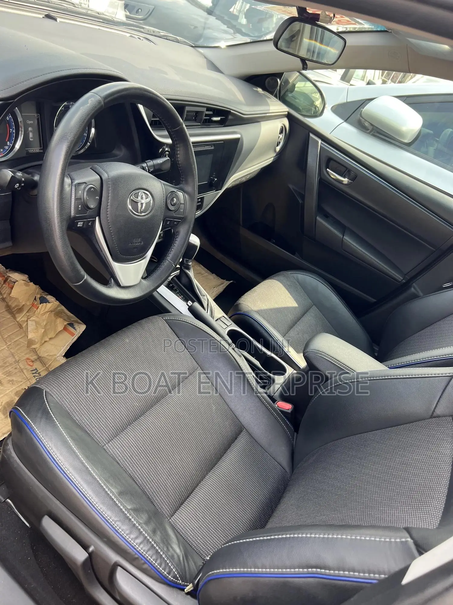 Toyota Corolla SE (1.8L 4cyl 2A) 2019 Gray