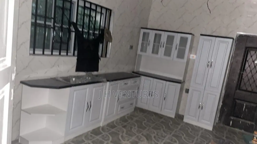 Kitchen Cabinet