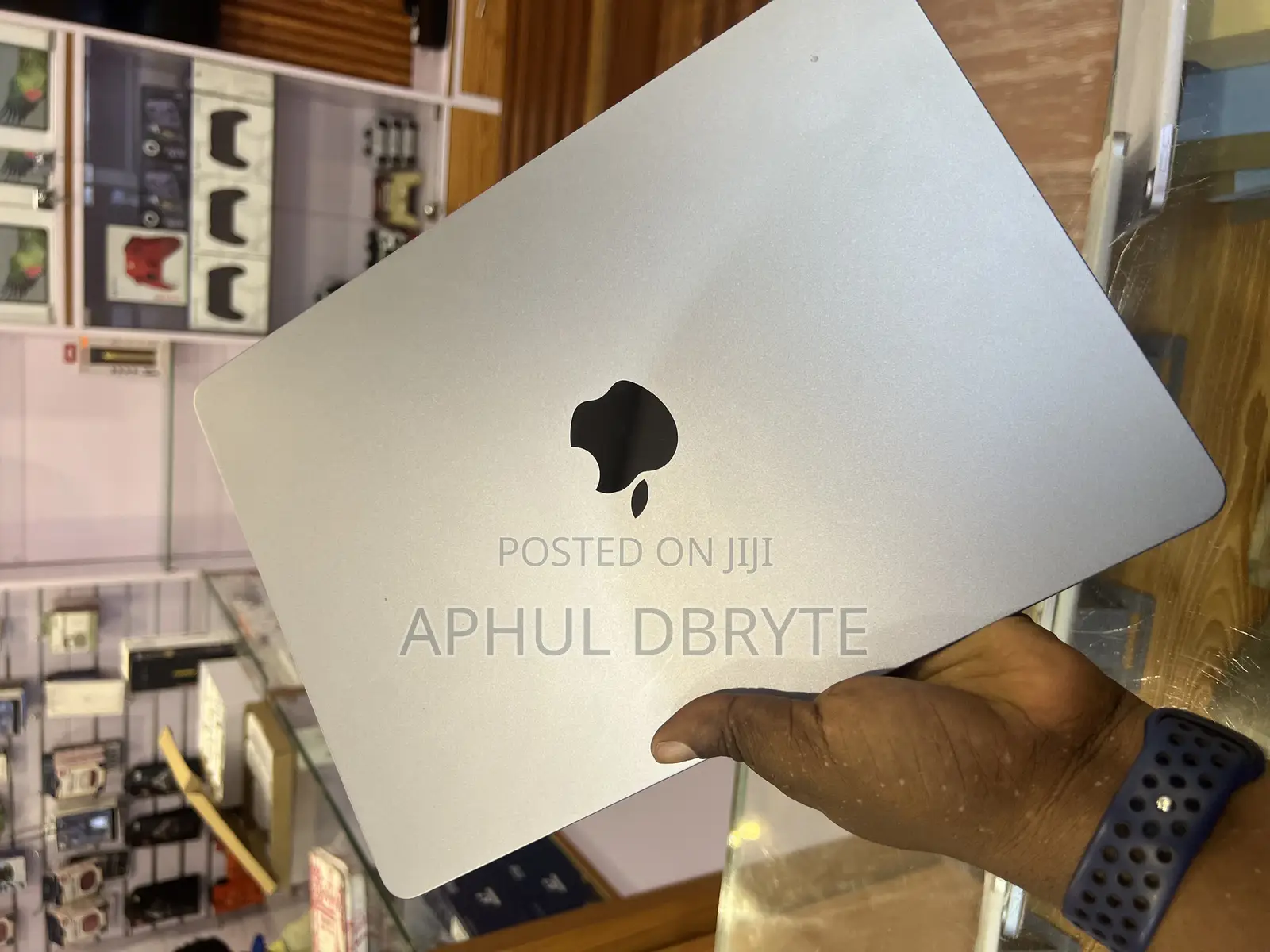 Laptop Apple MacBook Air 2022 M2 8GB Apple M2 SSD 256GB