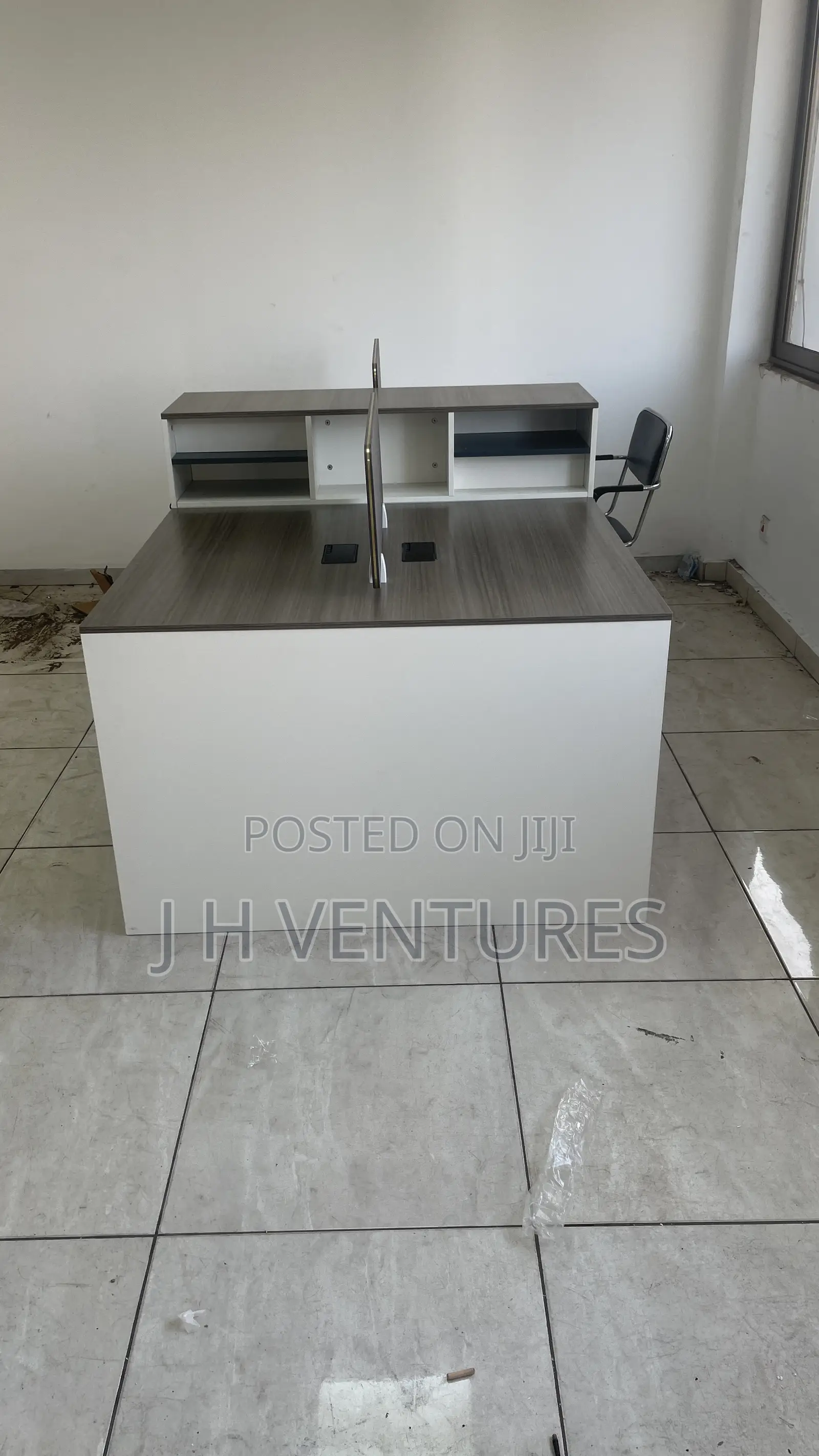 4 Seater Workstation