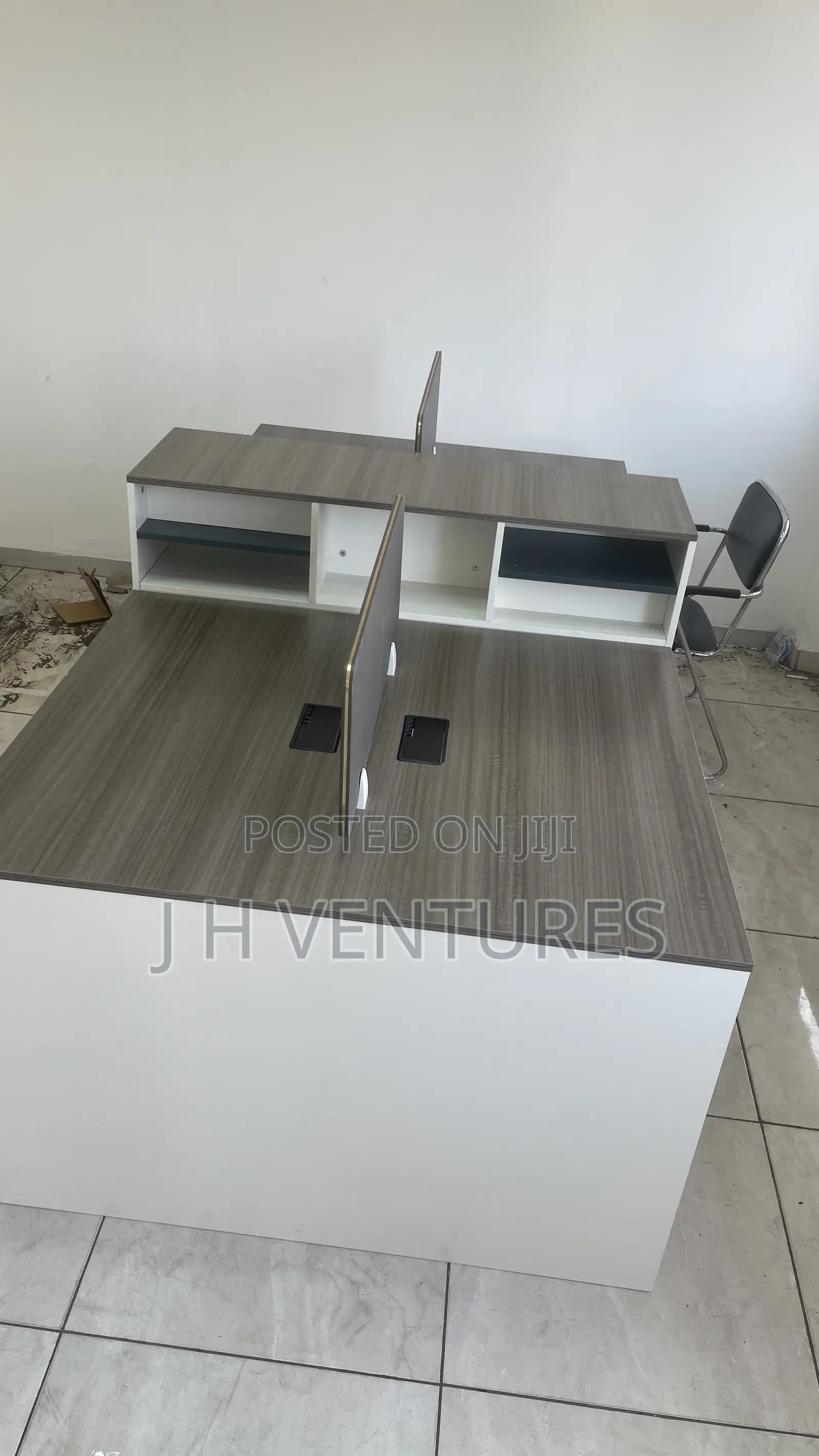 4 Seater Workstation