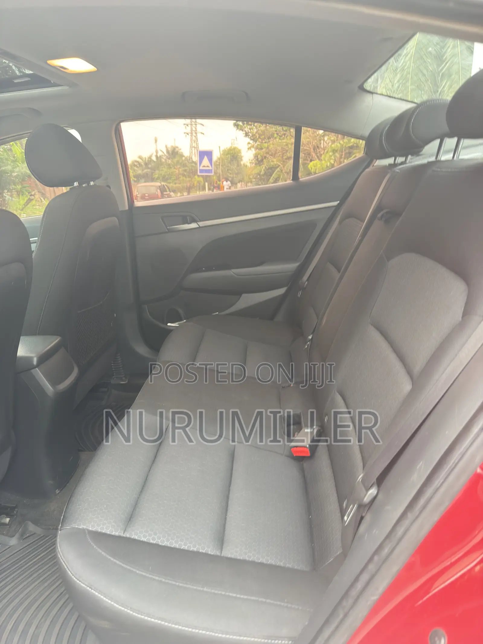 Hyundai Elantra Limited Sedan FWD (2.0L 4cyl 6A) 2017 Red