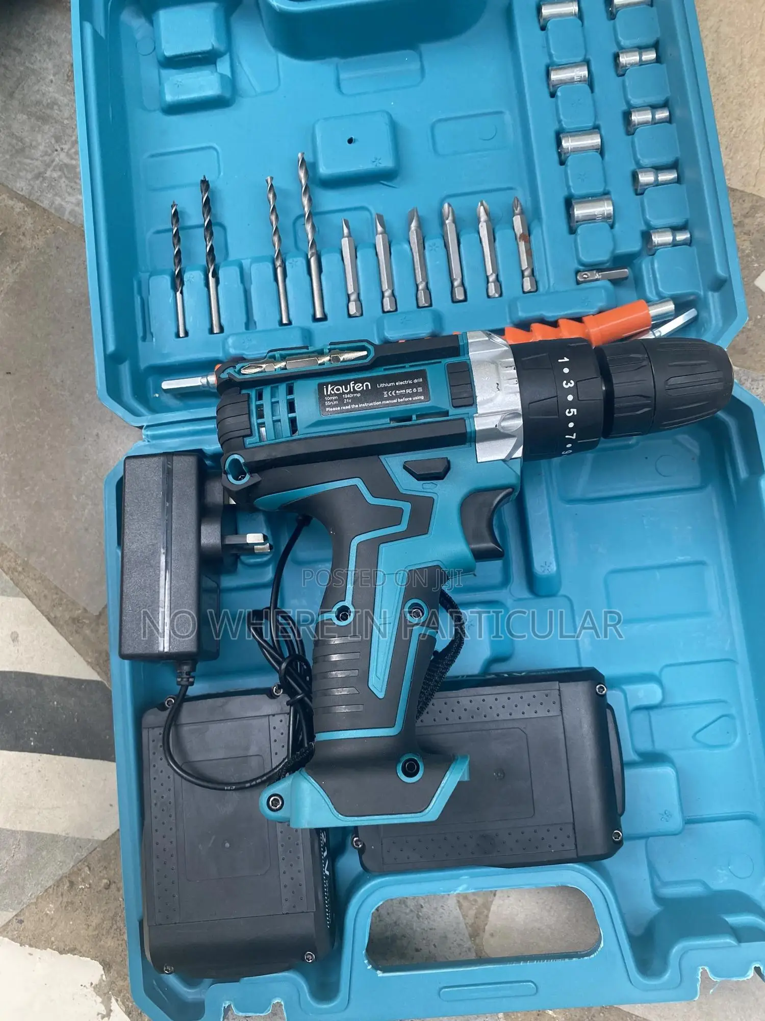 Screwing Machine