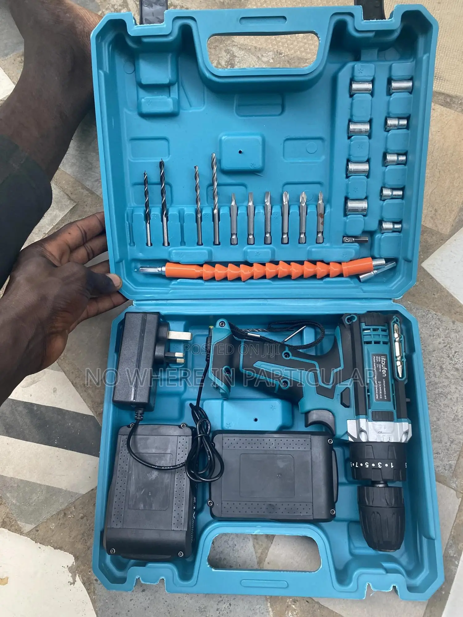 Screwing Machine