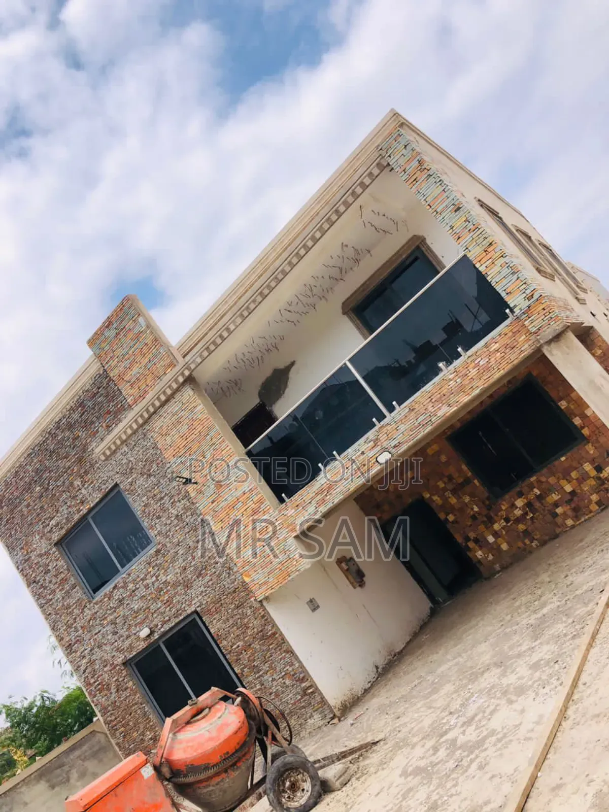 4bdrm House in Sam Properties, Mallam for sale
