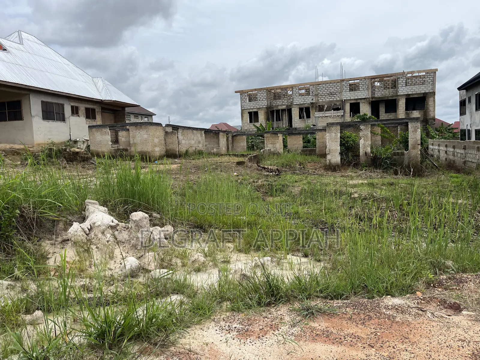 Full Plot With an Old House for Sale at Sokoban Oti