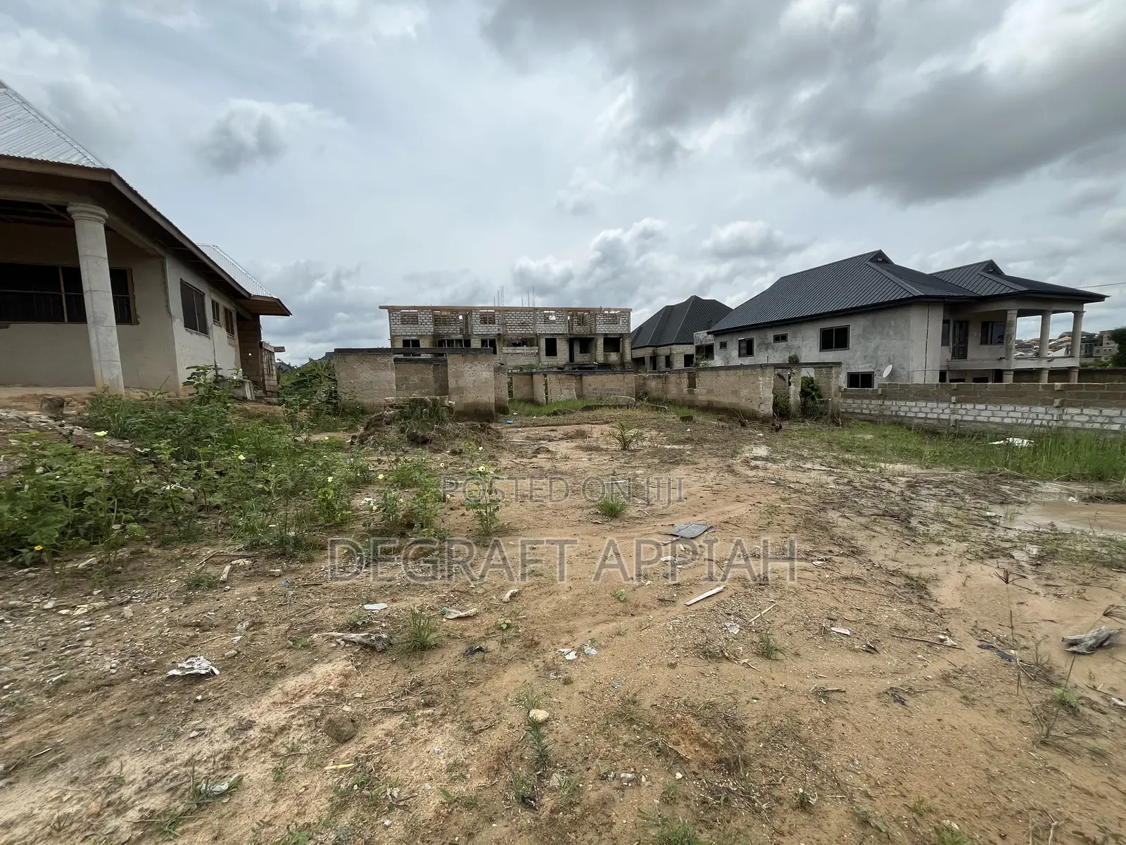 Full Plot With an Old House for Sale at Sokoban Oti