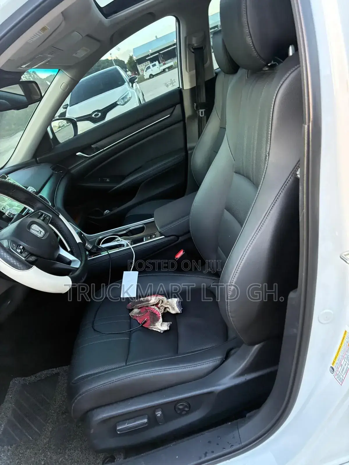 Honda Accord EX-L (1.5L 4cyl Turbo CVT) 2019 White