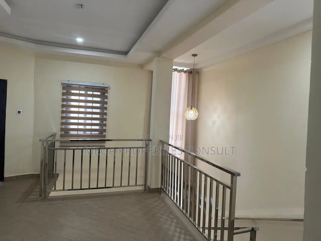 4bdrm Townhouse/Terrace in West Legon for sale