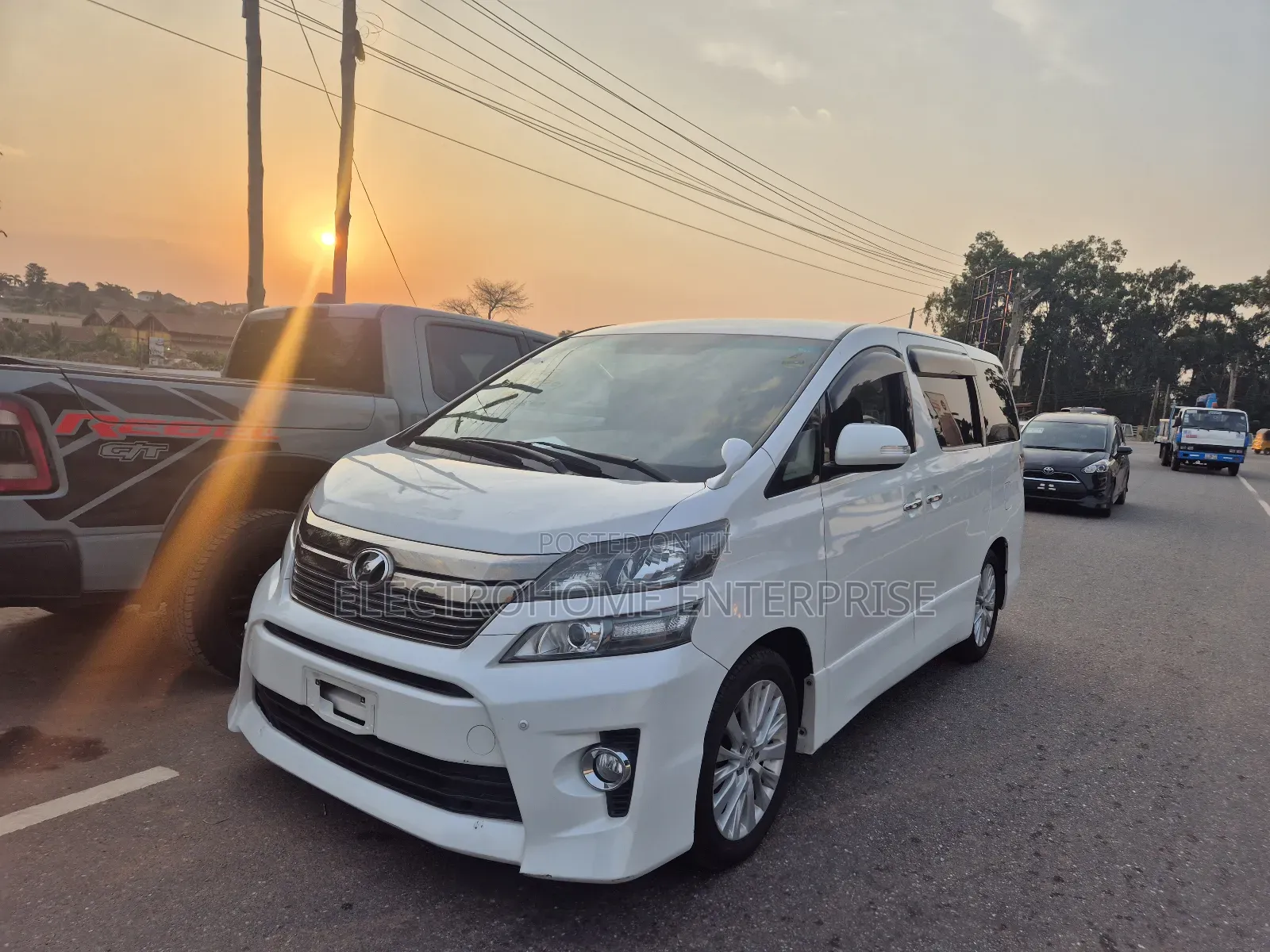 Toyota Vellfire 2014 White
