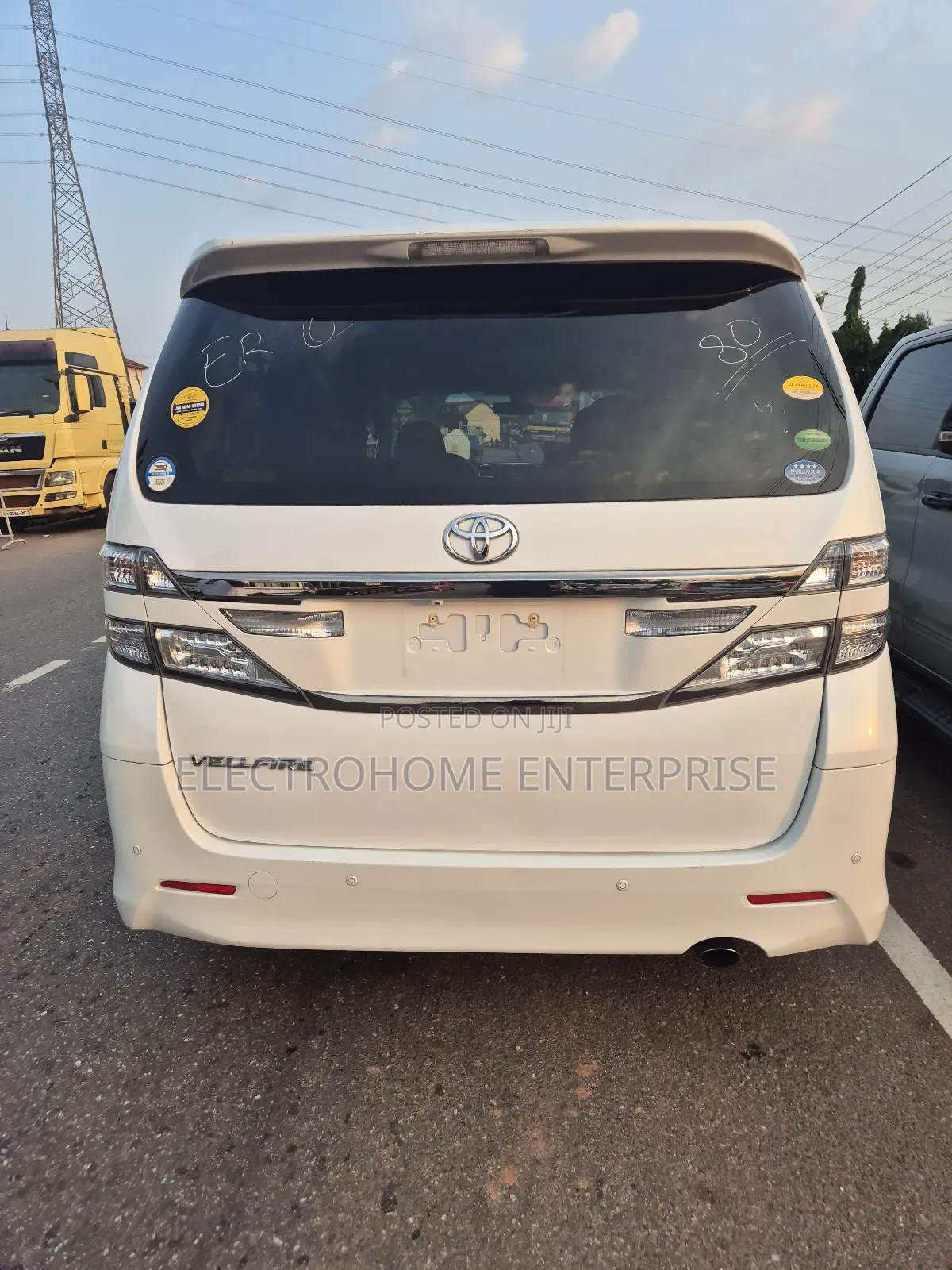 Toyota Vellfire 2014 White