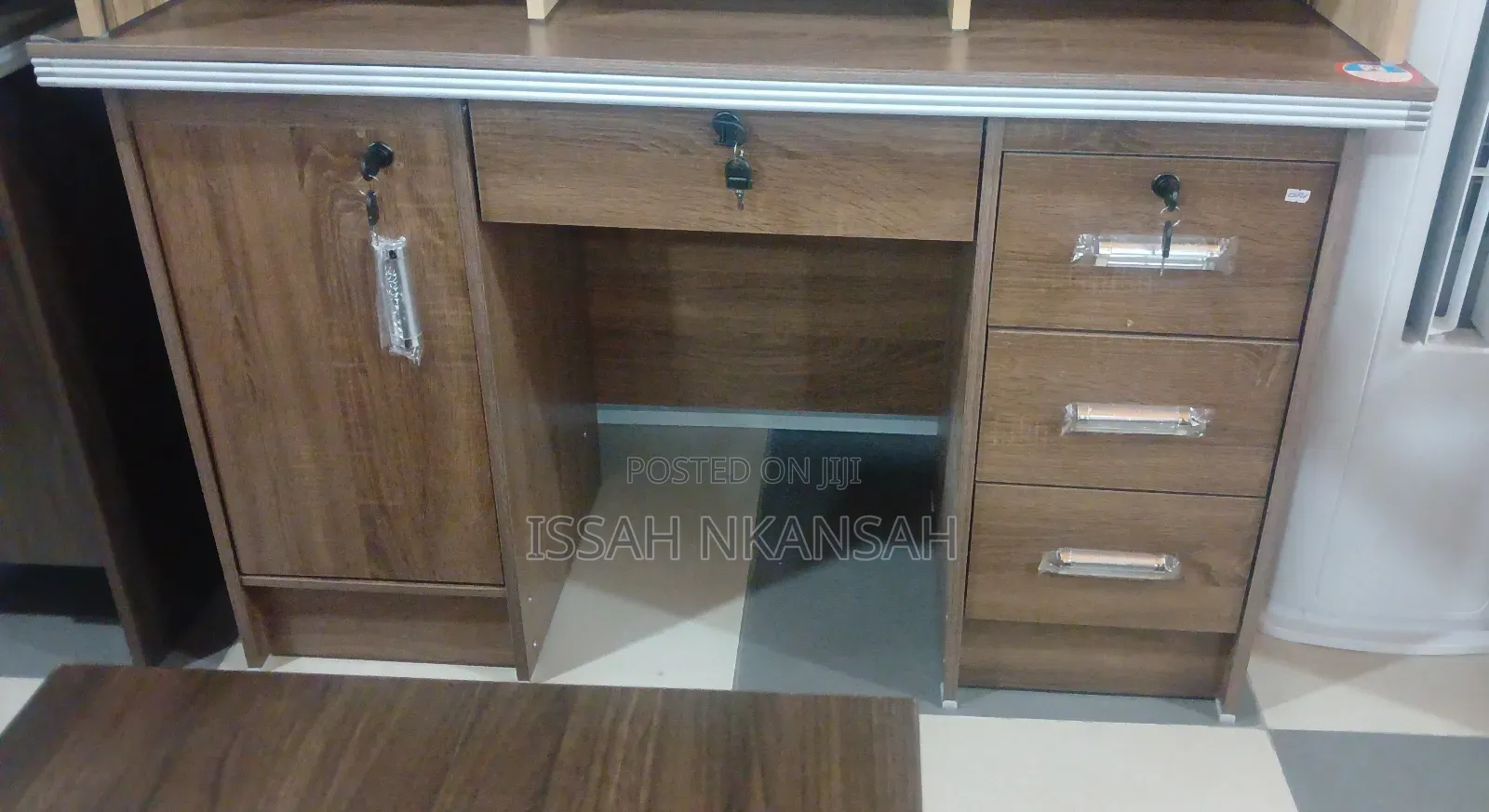 1.2 Meters Office Table