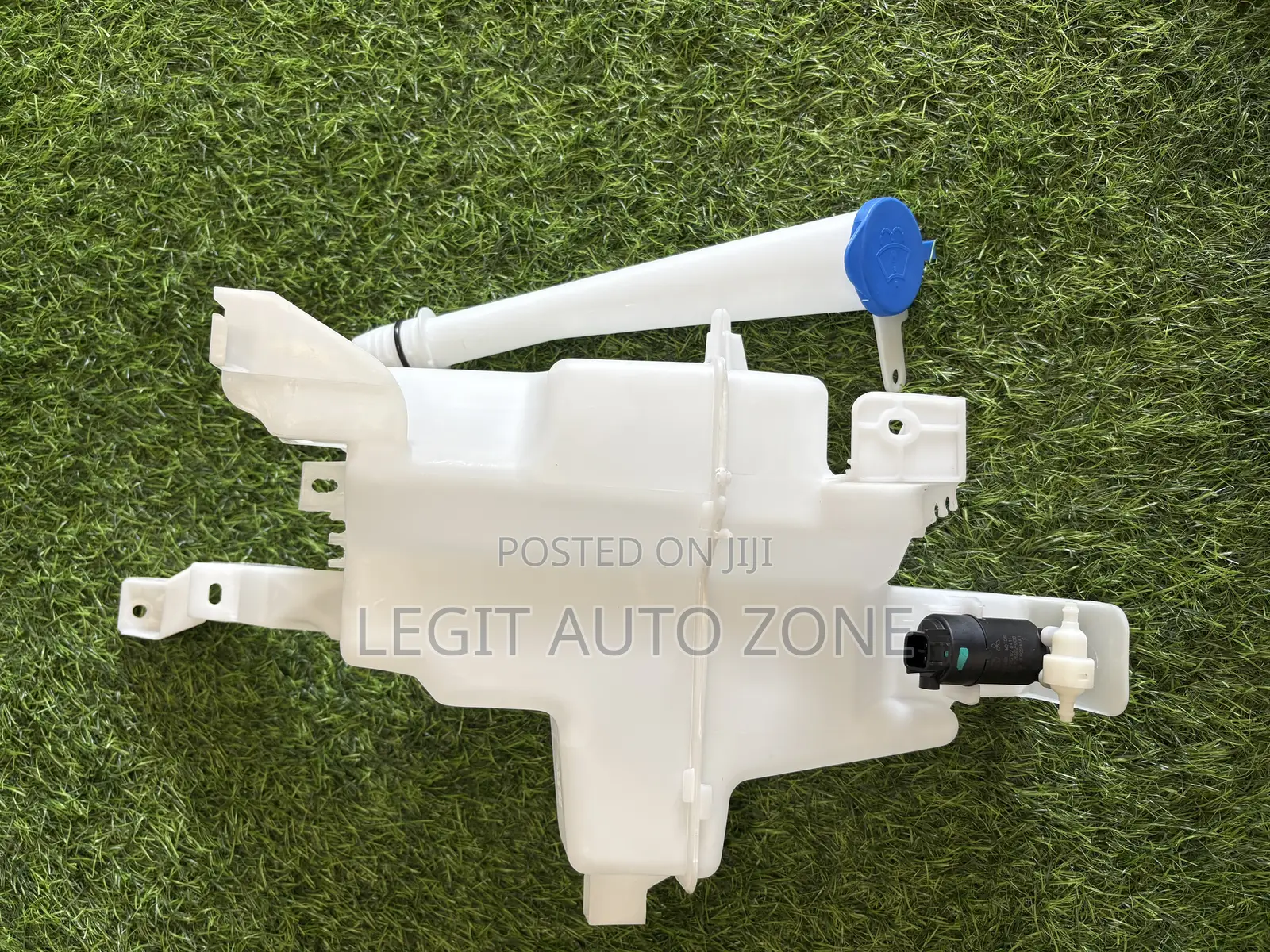 Mitsubishi Outlander 2022,2024,2023,2025, Wiper Bottle Available