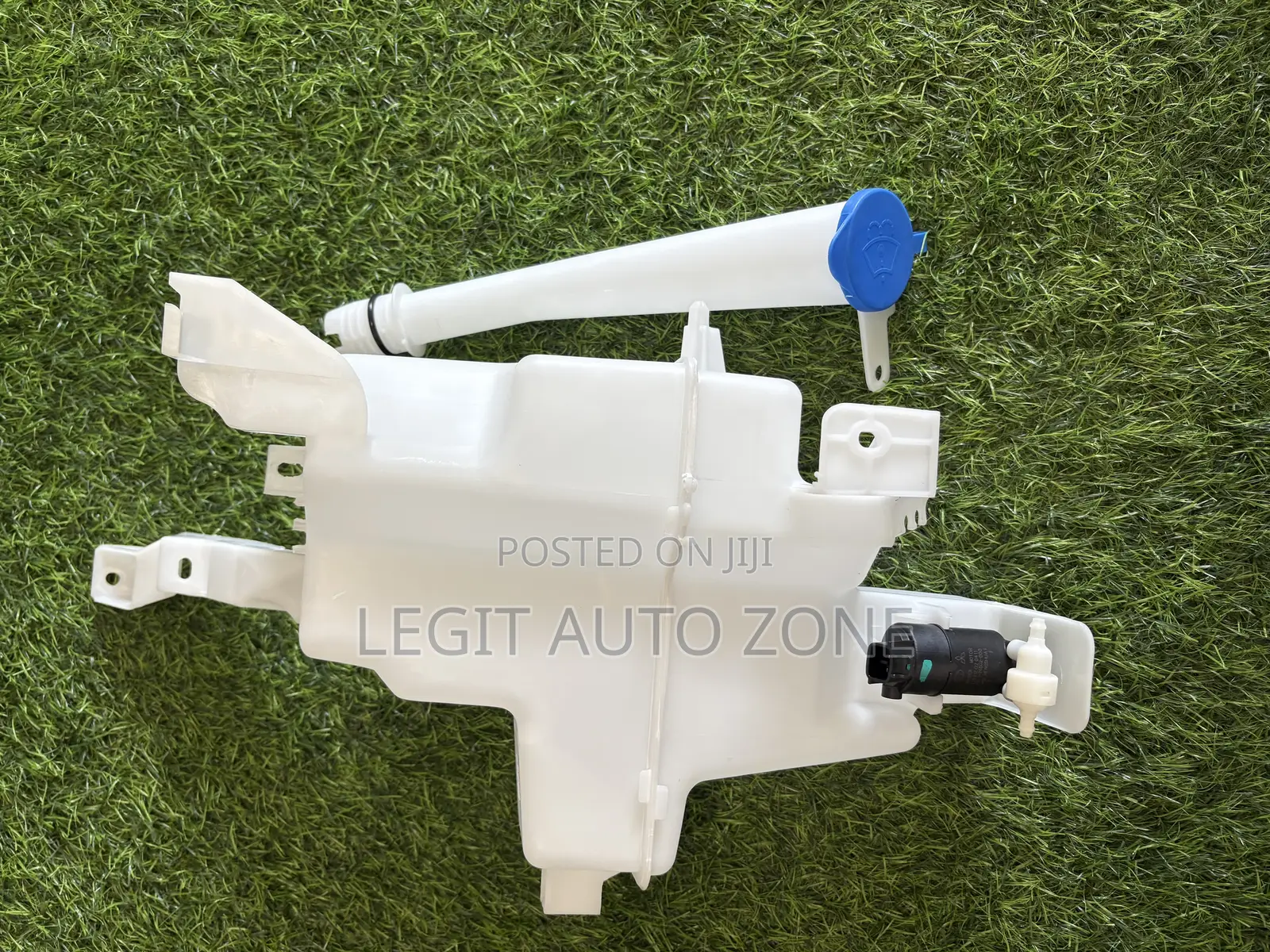 Mitsubishi Outlander 2022,2024,2023,2025, Wiper Bottle Available
