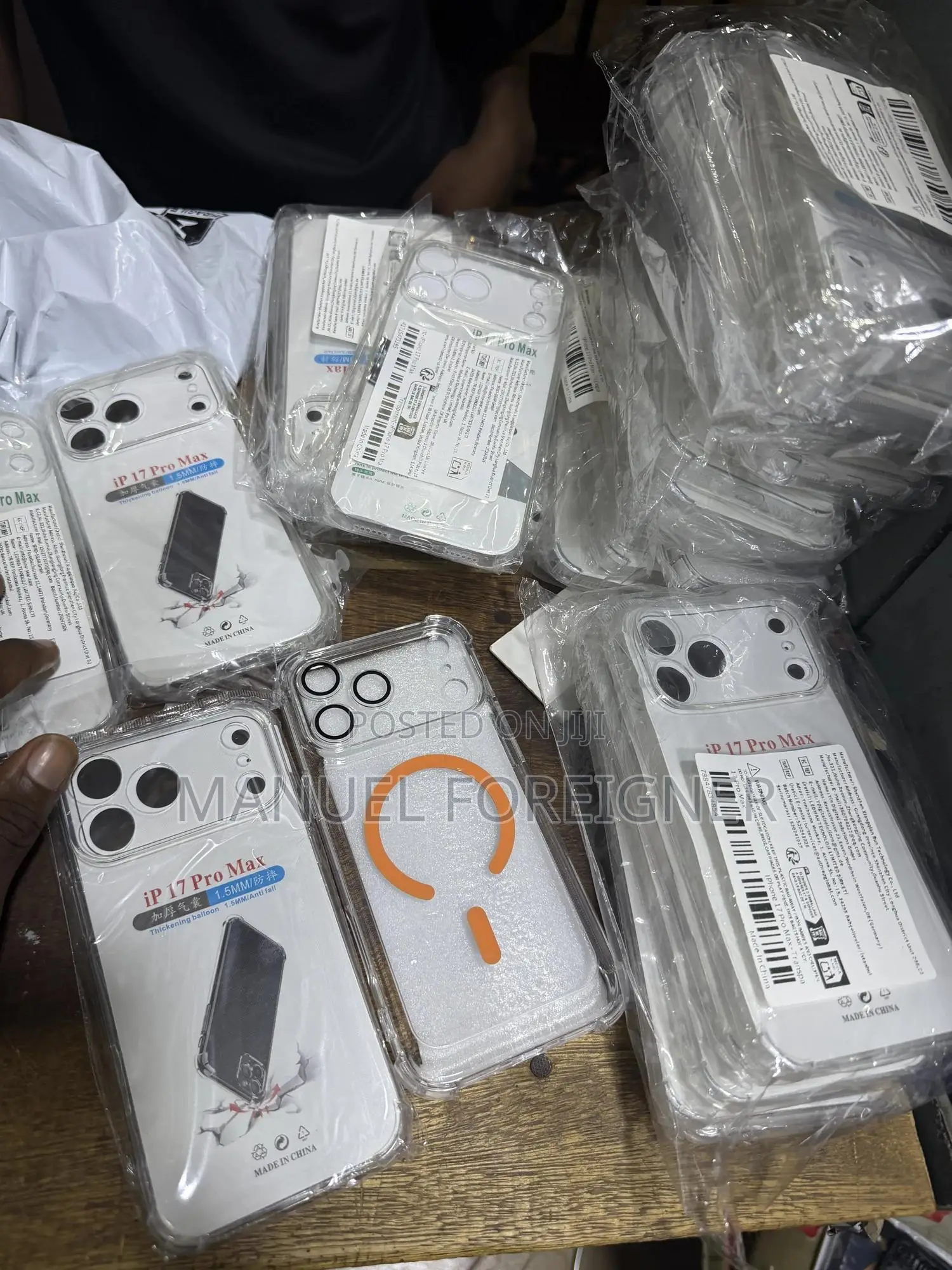 17 Pro Max Transparent Cover