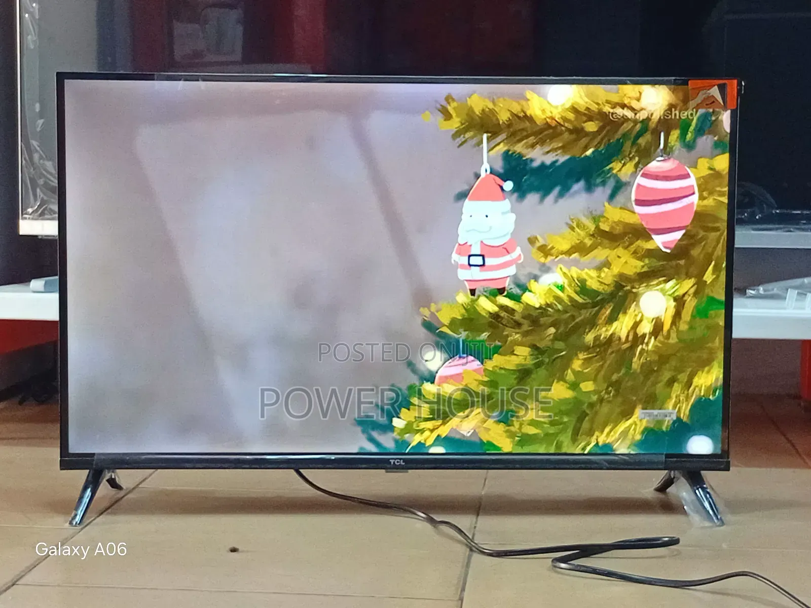 TCL 32" Smart Tv – Reliable Performance