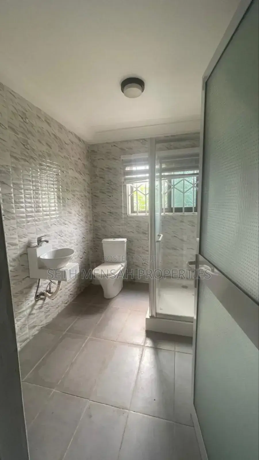 5bdrm House in Amasaman for sale
