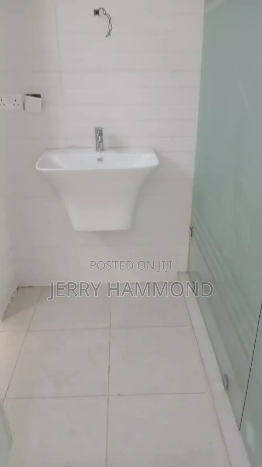 1bdrm Apartment in East Airport Chain, Tseaddo for rent