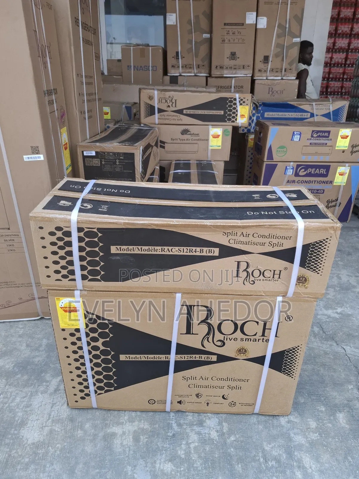 Low Noise of Roch Ac 1.5hp All Black Colour Going for Cool Price