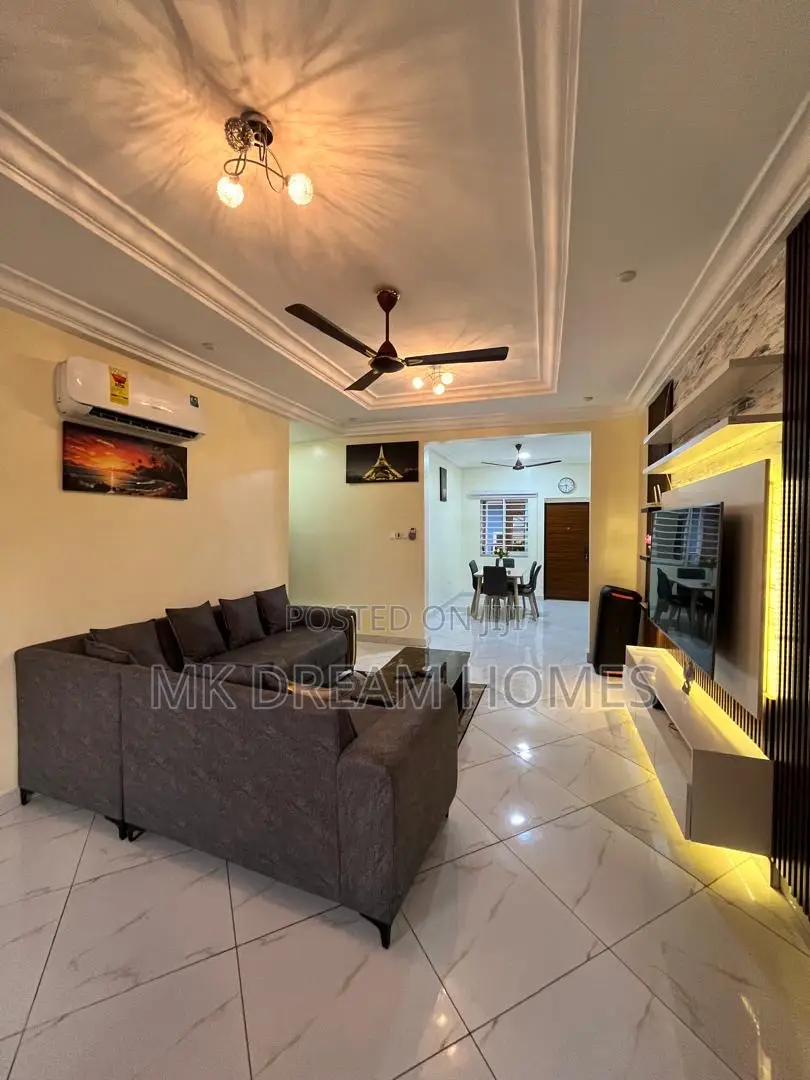 Furnished 2bdrm Apartment in School Junction for rent