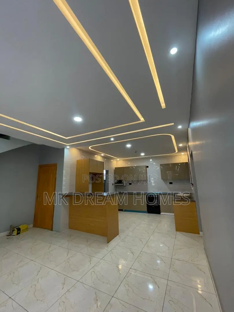 3bdrm House in Lake Side Estate for sale