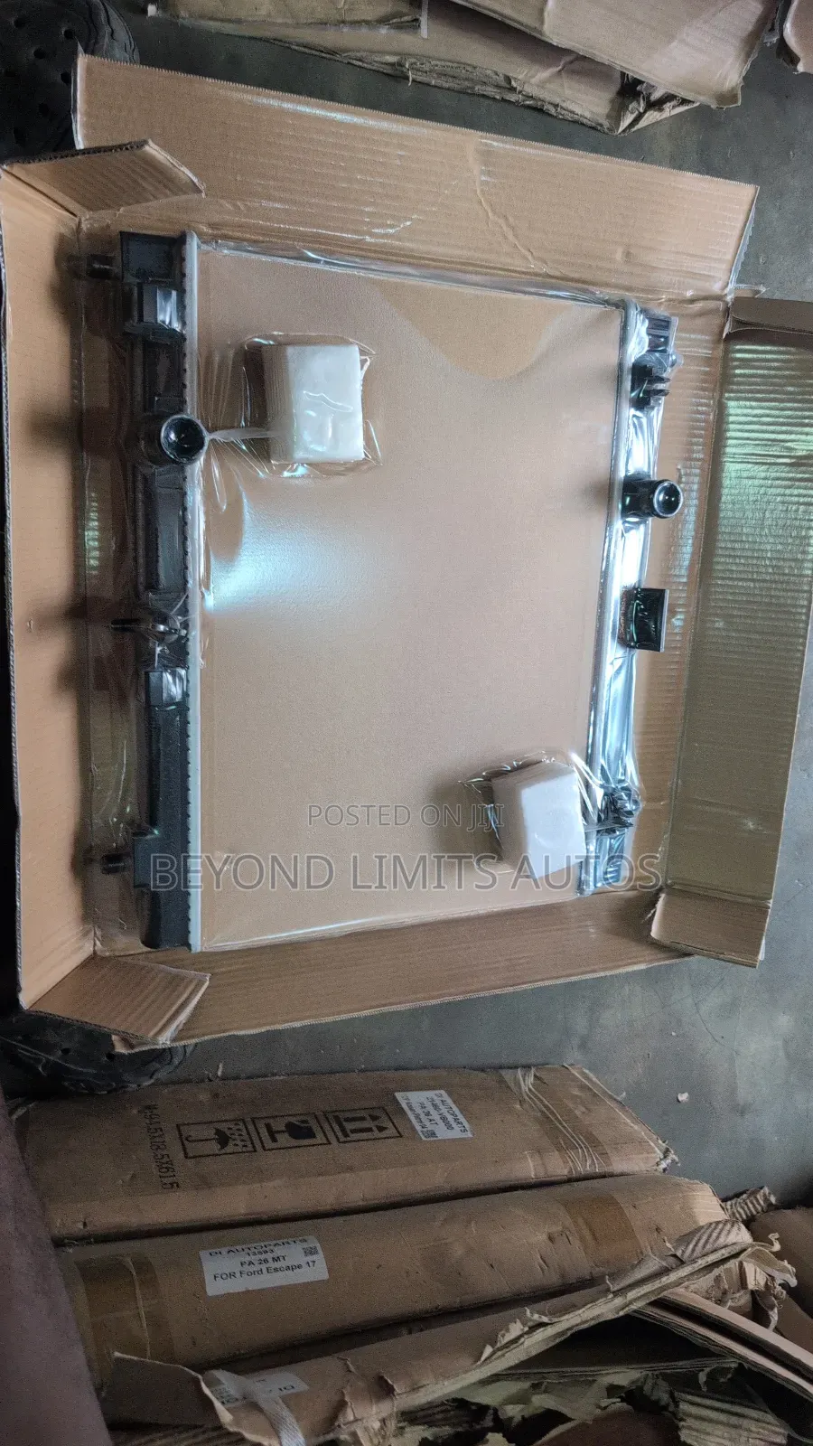 Toyota Yaris 2007,2008,2009,2010 Radiator/ Water Tank